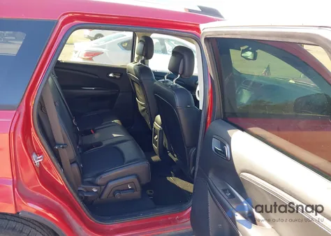 2015 Dodge Journey Crossroad z USA, uszkodzony, nr VIN 3C4PDCGG3FT682729